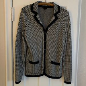 Talbot’s blazer, size Large 
Cotton/Rayon/Nylon/Angora blend
Very nice condition